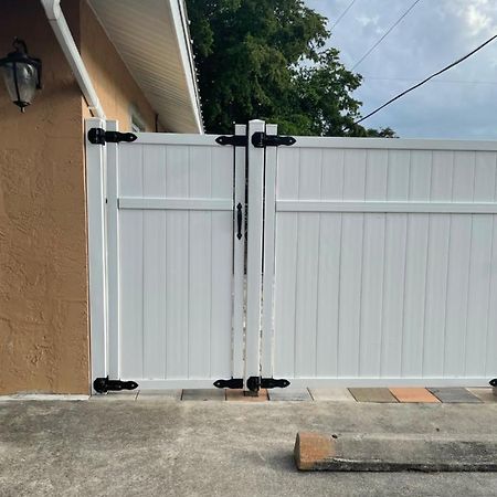 Blue Sky Apartment Fort Myers Bagian luar foto