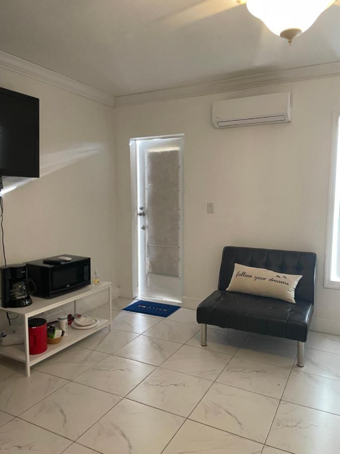 Blue Sky Apartment Fort Myers Bagian luar foto